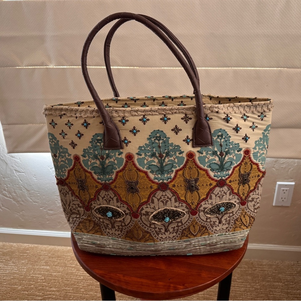 Gorgeous Mary Frances Large Tote Bag - Picture 3 of 9